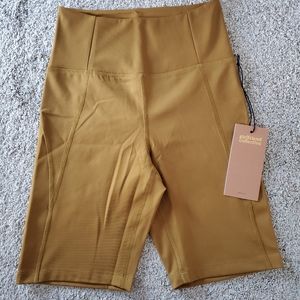 NWT Girlfriend Collective Bicycle Shorts